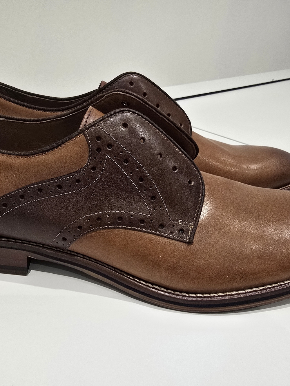 Men's Two-Tone Brown Leather Derby Shoes
